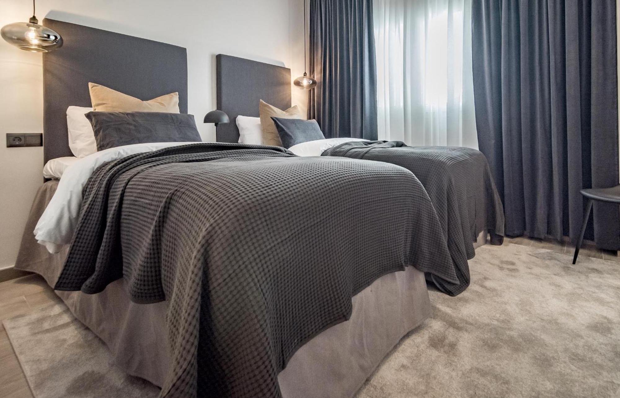 Pr - Stunning Flat Front Line Beach Puerto Banus Marbella Esterno foto