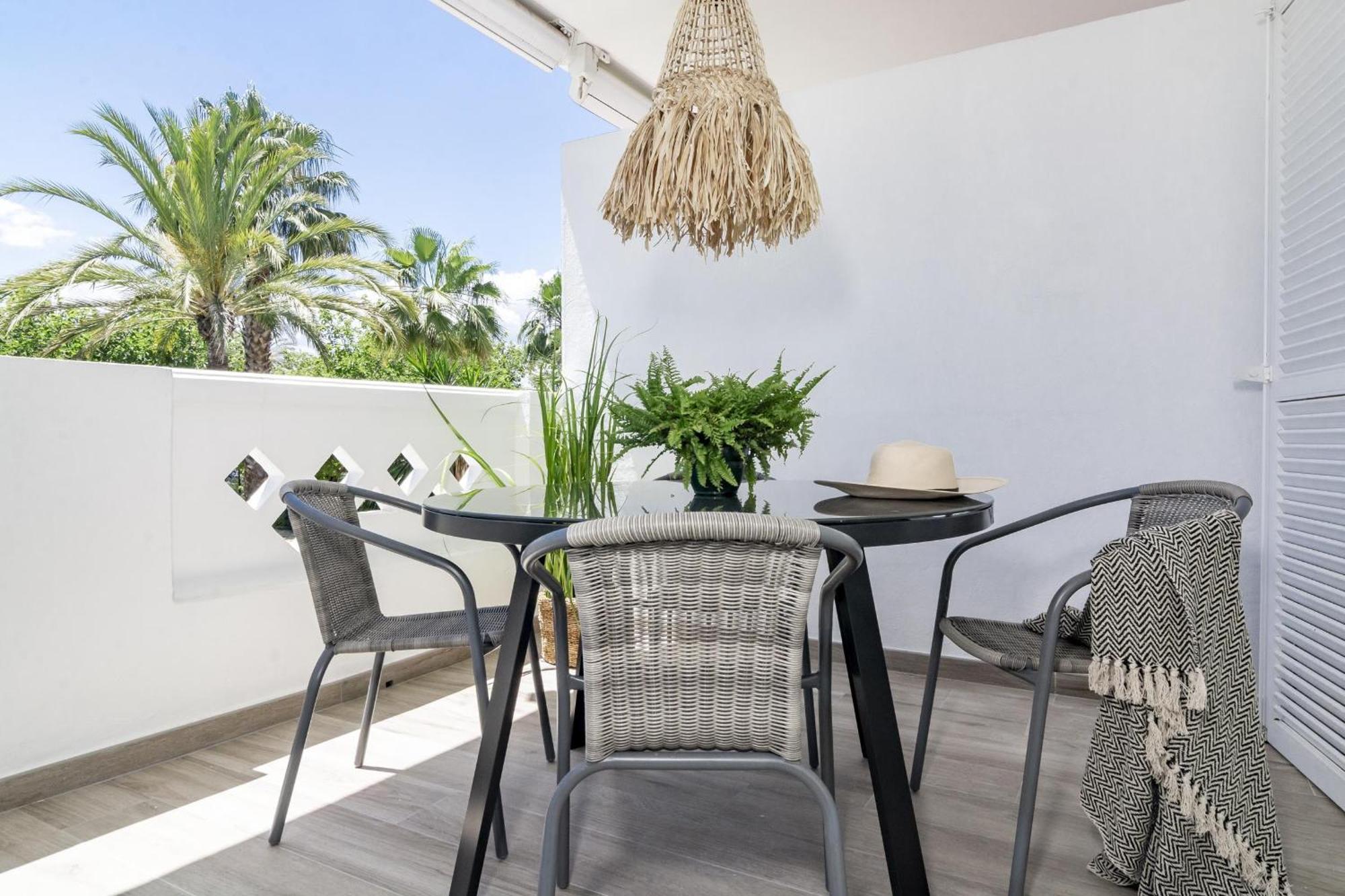 Pr - Stunning Flat Front Line Beach Puerto Banus Marbella Esterno foto